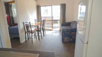 Sea View Cabin | Living area