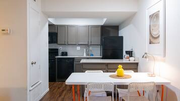 Basic Apartment, 1 Queen Bed with Sofa bed | Living area | LCD TV, Netflix