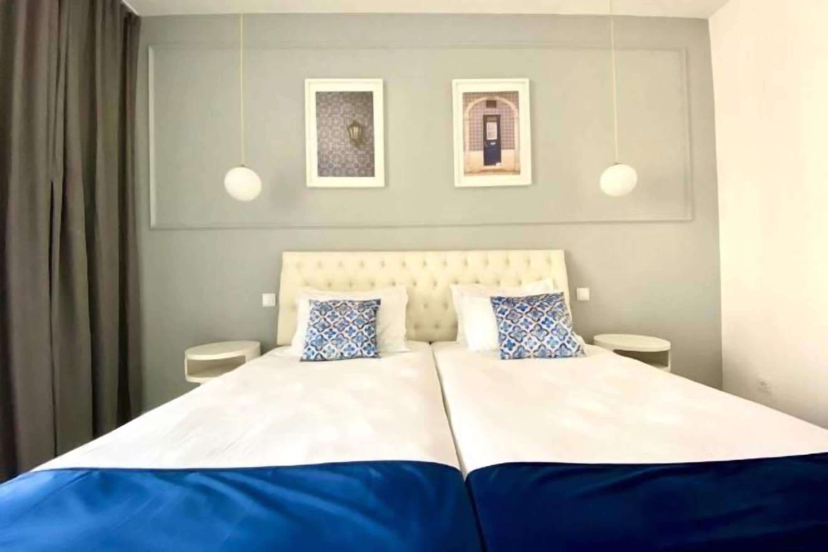 In-room safe, desk, blackout curtains, free WiFi