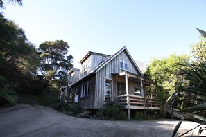 Chalet | Soundproofing, iron/ironing board, free WiFi, wheelchair access - Fern Lodge (Coromandel)