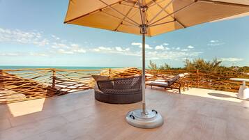 Presidential Ocean Front One Bedroom Suite | Minibar, Zimmersafe, Verdunkelungsvorhänge, Bügeleisen/Bügelbrett