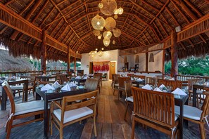 Restaurant - Mystique Holbox by Royalton, A Tribute Portfolio Resort (Isla Holbox)