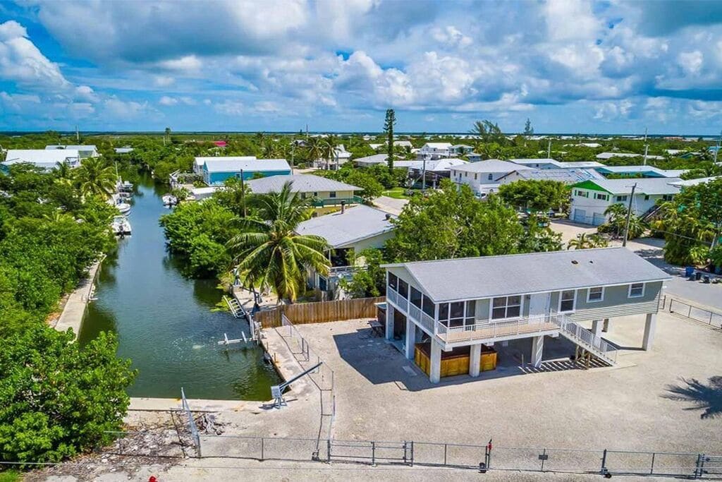 Canal Front, Spa/Pool, 2 Kayaks, 2 Bikes, 3 Bed, 2 Bath, Oceanside Home