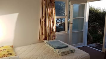 5 chambres, lit de bébé portatif