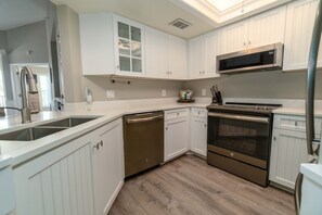 Fridge, microwave, oven, stovetop - Perfect Vaca Gulf view villa close to Pool and Restaurants on Resort!  B3522A (Cape Haze)