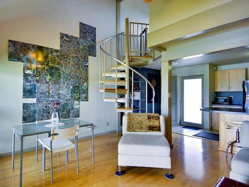Modern Loft in the Heart of ATX | Walk to Zilker Park