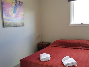Individually furnished, free WiFi, bed sheets - Hampden Hotel (Murchison)