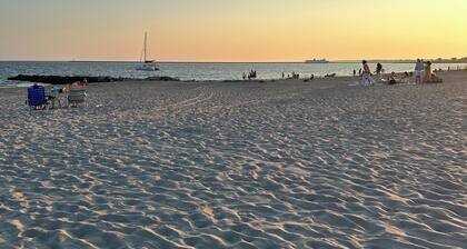 Kaksi viikkoa elokuussa Roger Wheeler -mökki