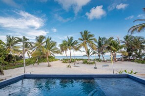 Outdoor pool, an infinity pool