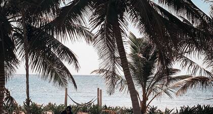 NEUES HAUS AM PRIVATEN STRAND MIT COOK & POOL! Luxus im Paradies! Auf dem Meer!