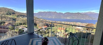 Eucalipto 2 lake view apt. in a residence