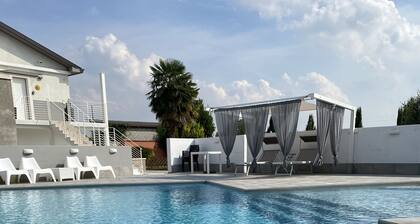 Venise 30min. app.dans une villa de campagneavec piscinedans un jardin de10.000m