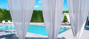 Country Villa Appar. with POOL, A/C,WIFI,BBQ,PRIVATE PARKeTRACE 13sq.m.