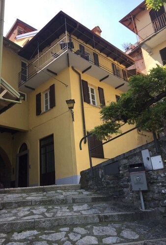 Casa al Vecchio Porto overlooking the ancient port
