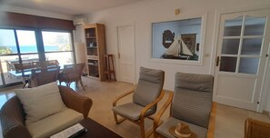 TV, books, stereo - 3 Bed apart 300m from the beach (Almuñécar)