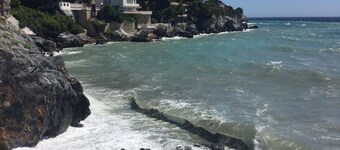 3 Bed apart 300m from the beach