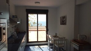 Fridge, microwave, oven, stovetop - 3 Bed apart 300m from the beach (Almuñécar)