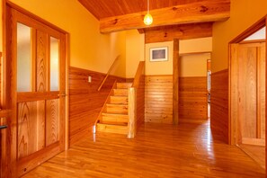 Interior entrance - Share Creative&Bed 'adonoan' (Takeo)