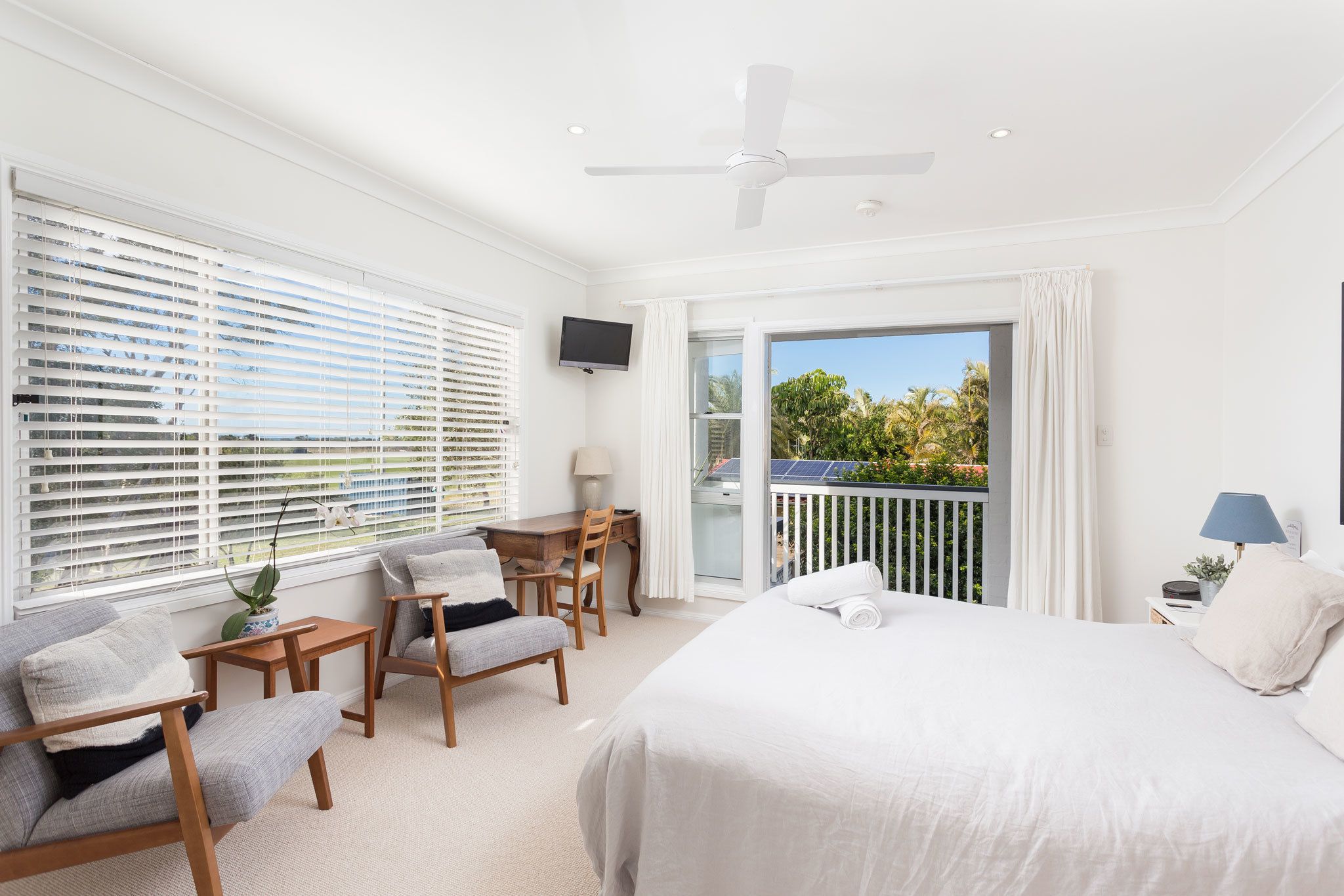 Tavanomainen sviitti, 1 keskisuuri parisänky | Ylelliset vuodevaatteet, untuvapeitot, yksilöllisesti sisustettu