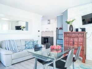 Interior - Country villa app. with POOL, A/C,WIFI, PARK and 28sqm PRIVATE TERRACE. (Casalserugo)
