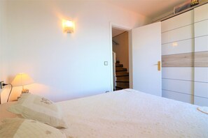 2 bedrooms