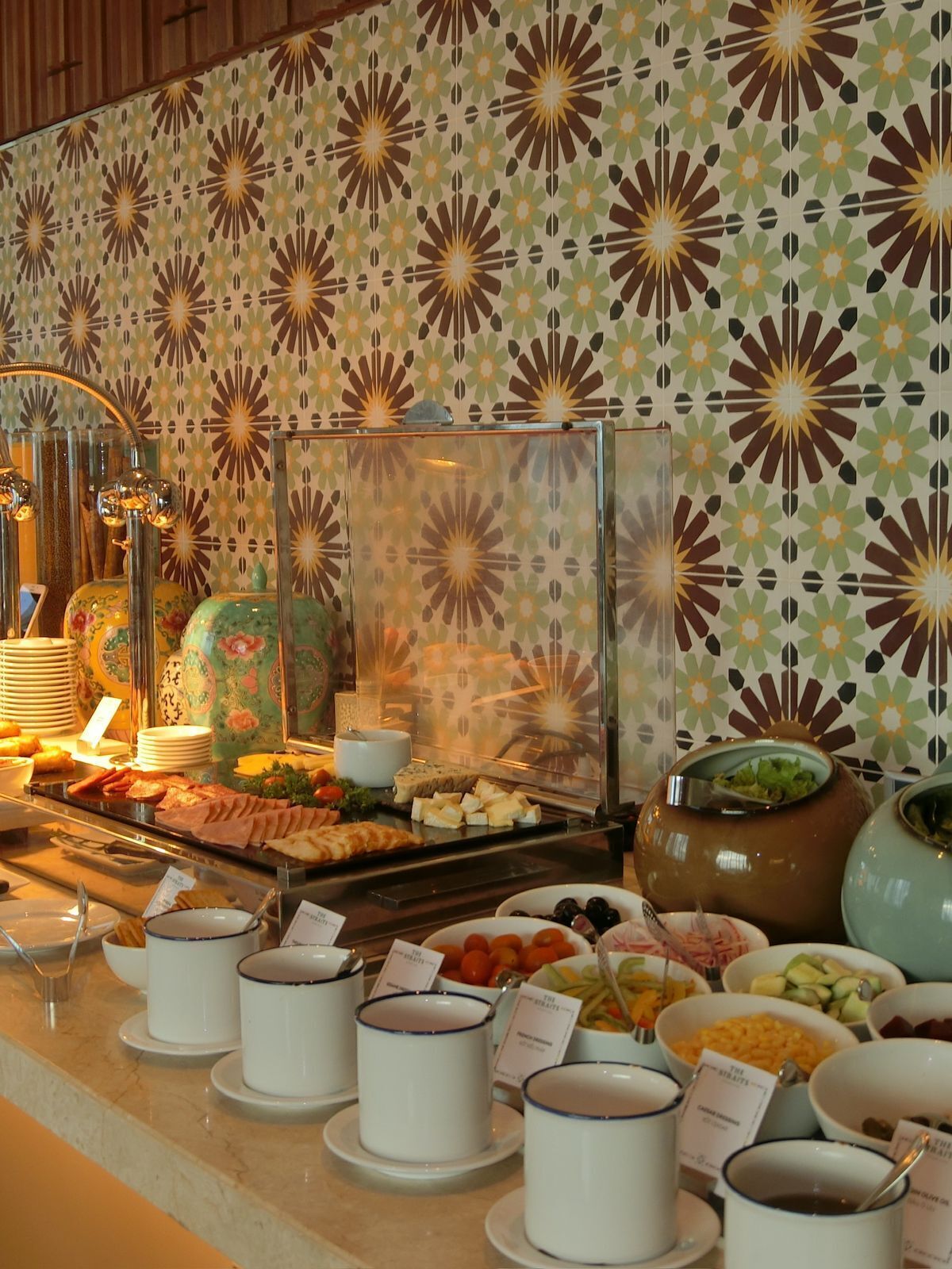 매일 풀 브렉퍼스트 아침 식사(1인당 VND 675675)