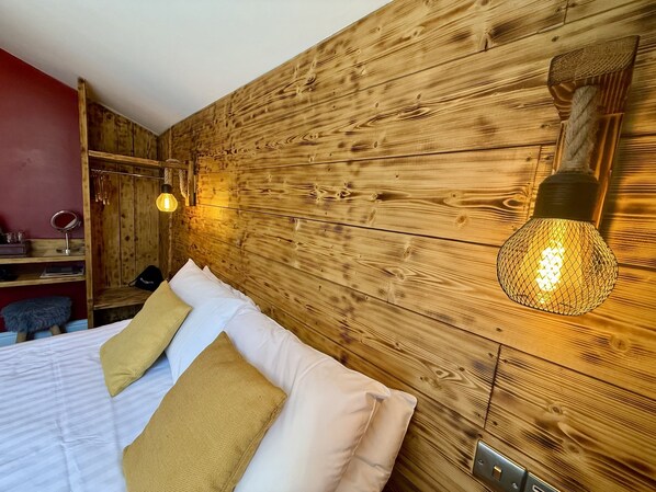 Double Room, Ensuite - Vikings Accommodation (York)