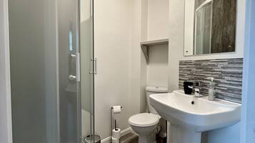 Single Room, Ensuite | Bathroom