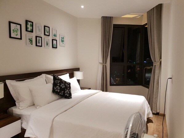 Apartment, 2 Bedrooms | 2 bedrooms, desk, iron/ironing board, free WiFi