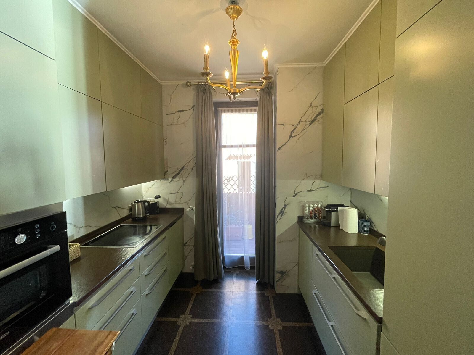 Réfrigérateur, micro-ondes, four, lave-vaisselle