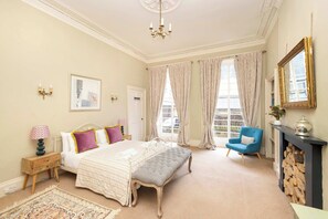 3 bedrooms, desk, iron/ironing board, travel cot