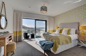 Unclassified image, 5 of 31, button