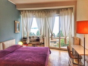3 bedrooms, iron/ironing board, free WiFi - Bella apartment in the center of Stresa (Stresa)