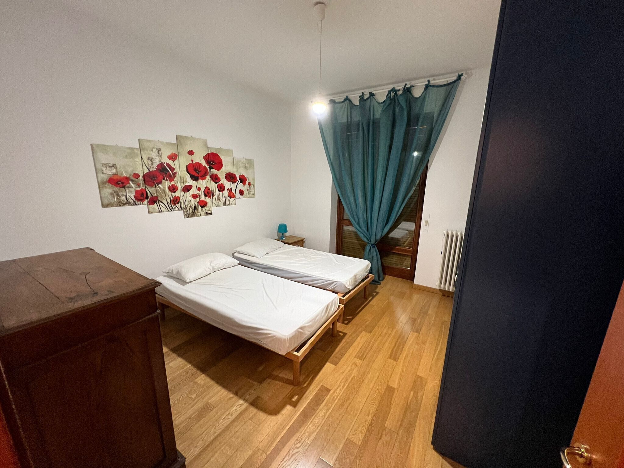 2 camere, ferro/asse da stiro, Wi-Fi gratuito