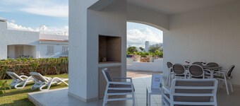 Blue Sea, Villa Grecale med pool