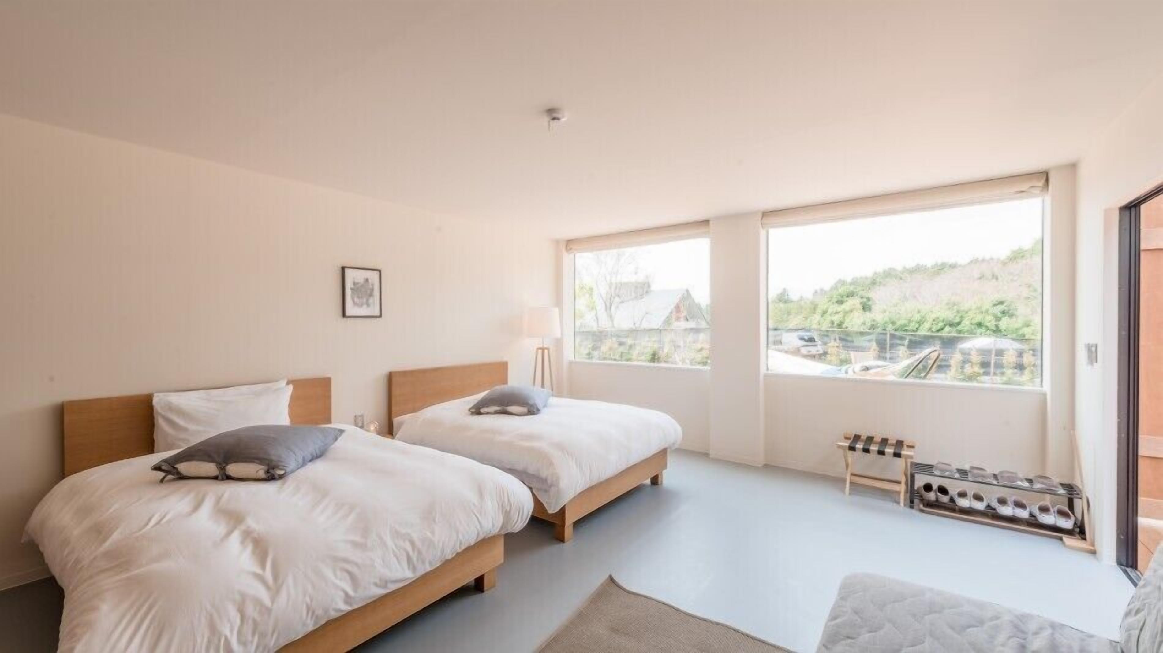 Premium bedding, in-room safe, free WiFi, bed sheets