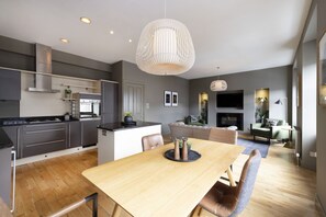 Interior - Luxury Home on George Street (Edinburgh)