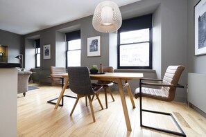 Dining - Luxury Home on George Street (Edinburgh)