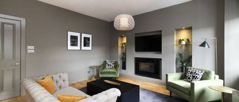 Flat-screen TV, fireplace, offices