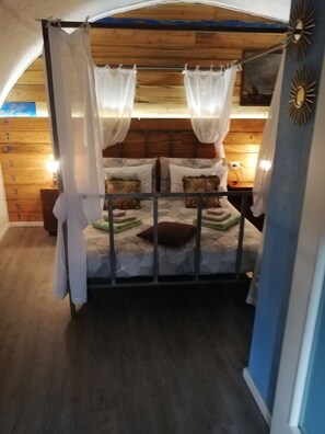 1 camera, ferro/asse da stiro, Wi-Fi gratuito, lenzuola