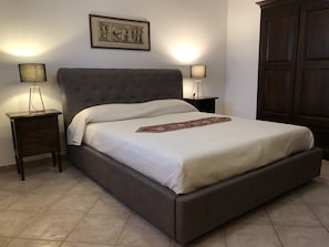 3 bedrooms, iron/ironing board, travel crib, free WiFi