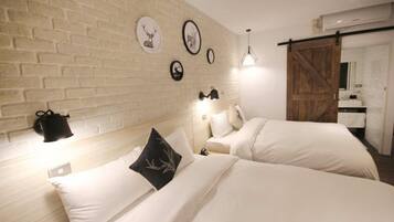 Standard Quadruple Room (Nordic) | Desk, blackout drapes, soundproofing, free WiFi