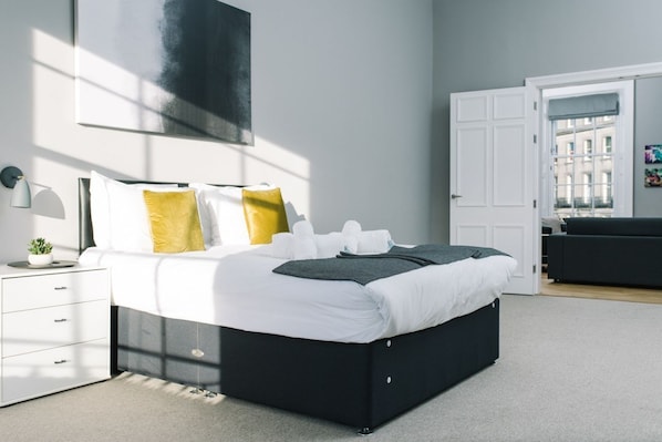 1 chambre, fer et planche à repasser, Wi-Fi, draps fournis
