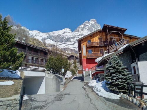 Ski Chalet Cervinia Martino und Bassi Ski-in-Ski-out 8p Wohnung sonnig geräumiges WiFi