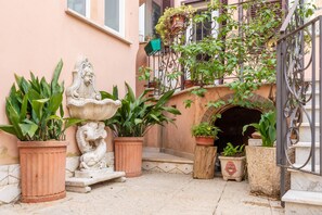 Exterior detail - Dreamlike atmospheres a stone's throw from Villa d'Este and Villa Gregoriana (Tivoli)