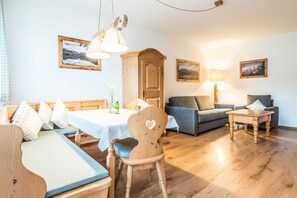 DVD-Player, Tischtennisplatte