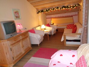 2 Schlafzimmer, Internetzugang, Bettwäsche