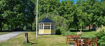 Nice home in Växjö with kitchen
