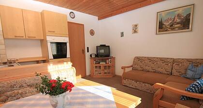 Ferienwohnung Nr. 1 fĂŒr 1-4 Personen, ca. 35 mÂČ, 1 Schlafzimmer, Wohn-/Schlafzimmer mit Kochnische, Terrasse