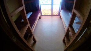 Dormitorio compartido | Wifi gratis 